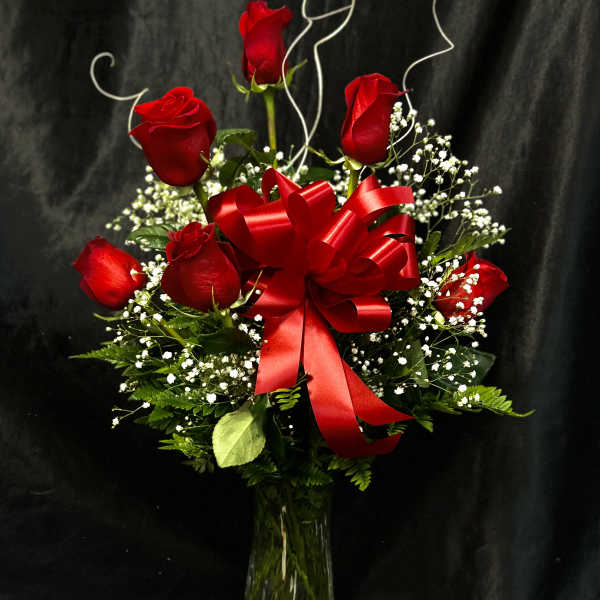 HALF DOZEN EVERYDAY RED ROSE VASE ARRANGEMENT