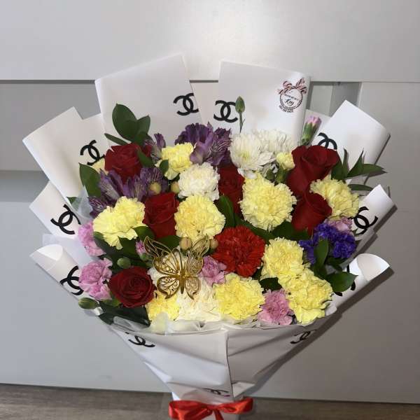 beautiful mixed arrangement
