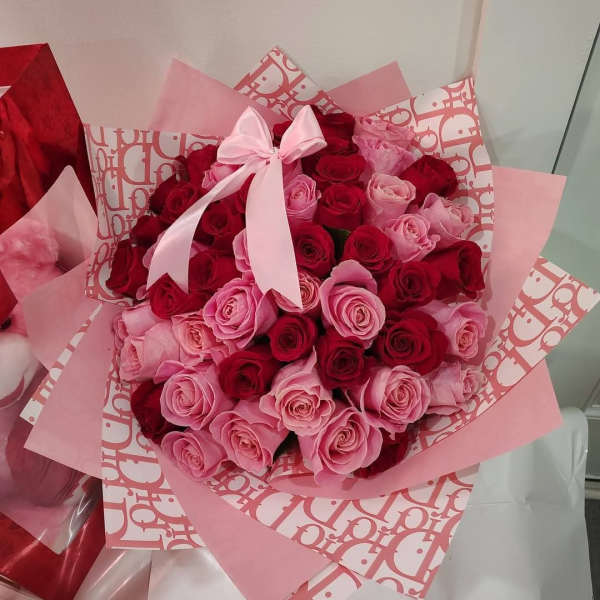 Red and pink roses.