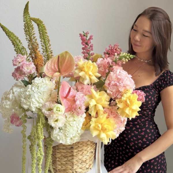 Summer vibe basket