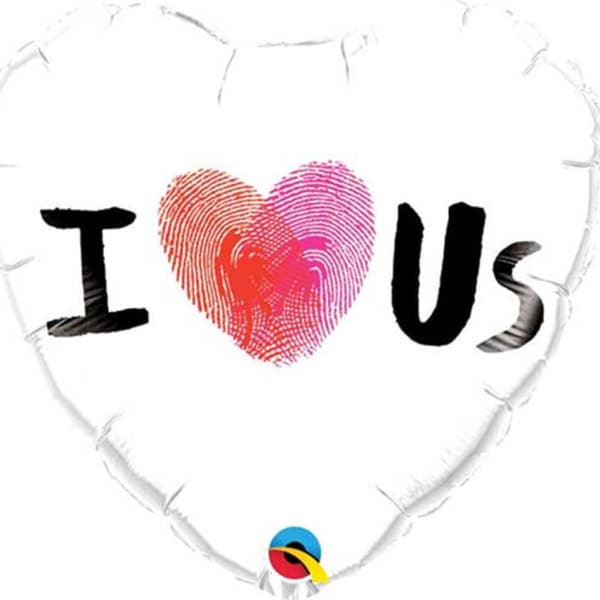 Heart-shaped balloon with "I ♥ US" text