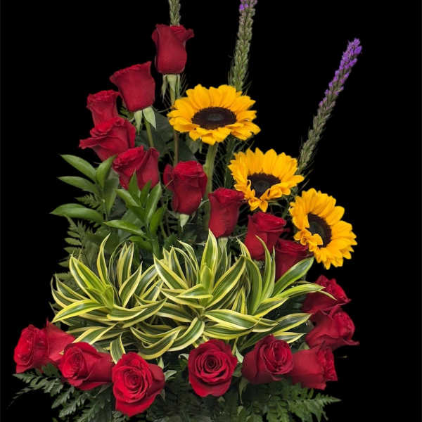 Rose and sunflowers arrangement