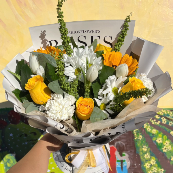 Small Korean Yellow Rose Bouquet