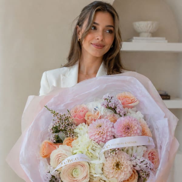 Soft Peach & Ivory Garden Bouquet