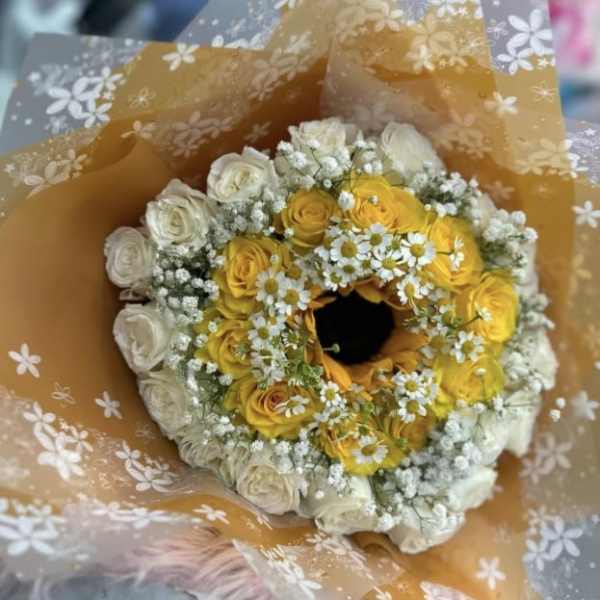Enchanted Yellow and white bouquet