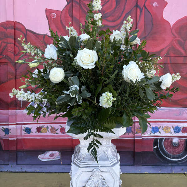 Centerpiece For Wedding White Rose And White Lisianthus