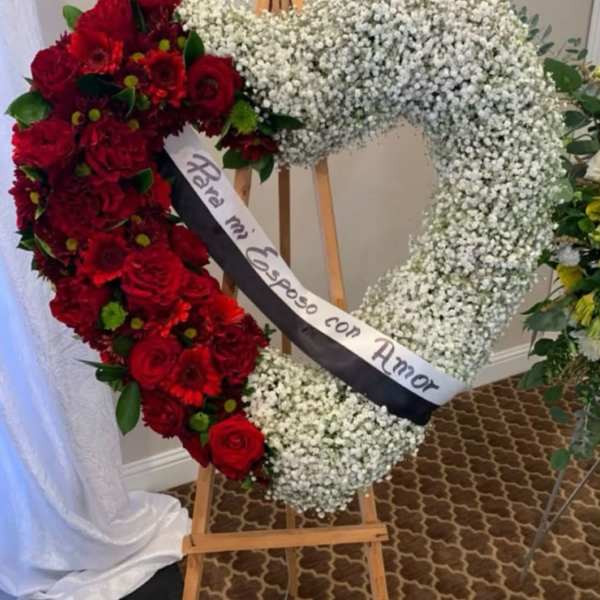 Funeral Red Heart Stand