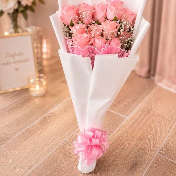 12 Light Pink Roses
