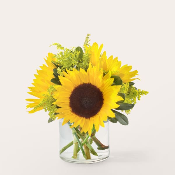 Sunflower bouquet in a clear glass vase
