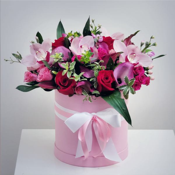 Luxe Pink Gift Box Bouquet
