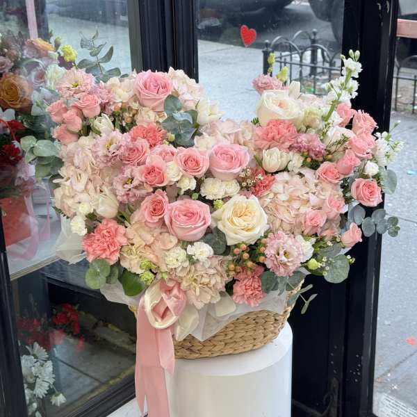 Garden Symphony Basket. The photo shows the deluxe size.