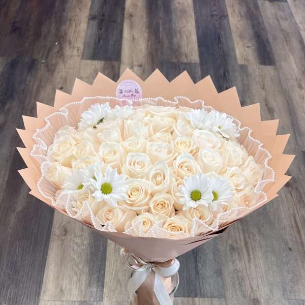 Ivory Elegance Bouquet