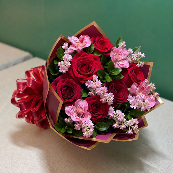 Crimson Blush Bouquet Grab & Go
