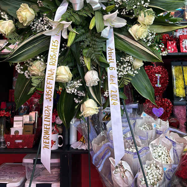 Star Lily Sympathy Funeral Arrangement