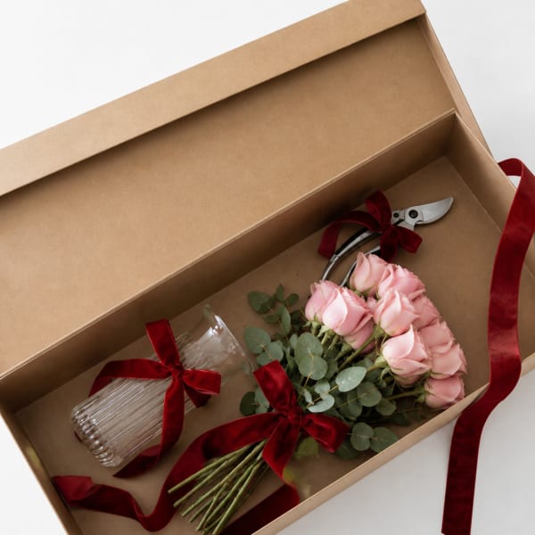 Signature Rose Atelier – 24 Roses Gift Box