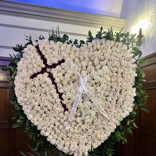 Grand Heart Sympathy Funeral Arrangement