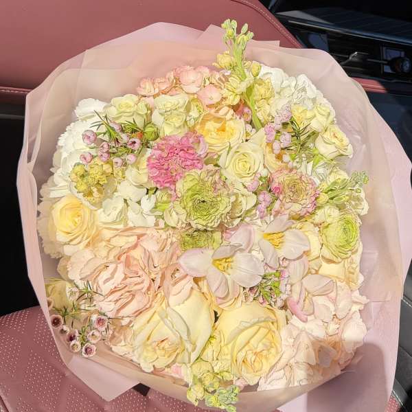 Blush Cream Garden