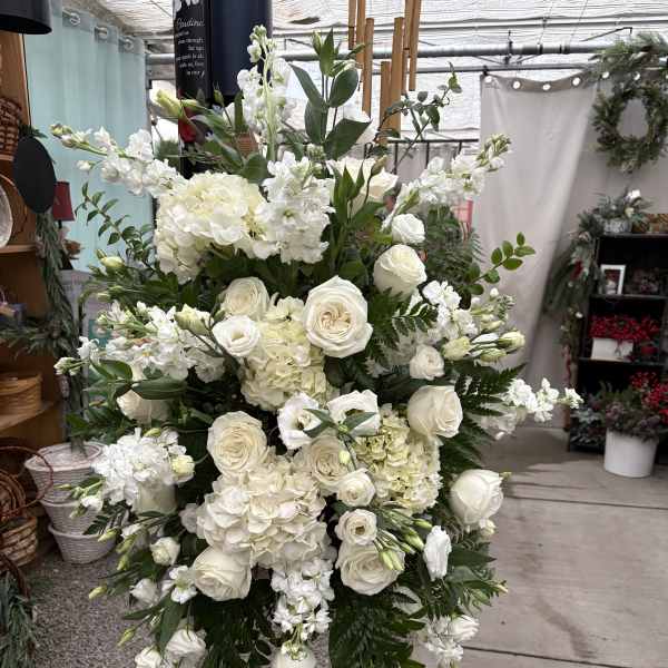 WISTFUL ELEGANCE FUNERAL EASEL