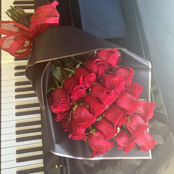Staggered roses