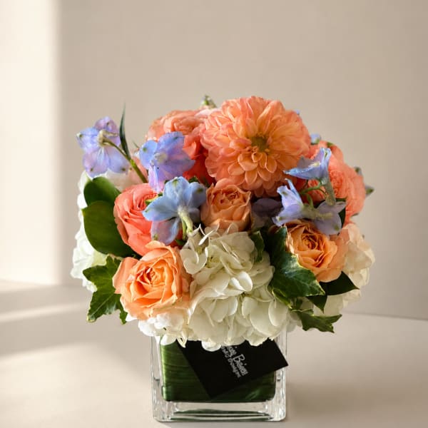 Dottie – Garden Peach Rose & Dahlia Arrangement | Same-Day Flower Delivery Los Angeles