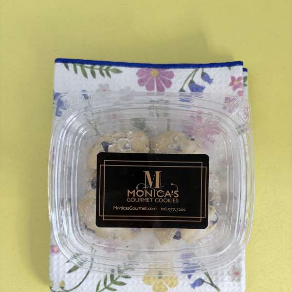 Monica's Cookies: Chocolate Chip Minis