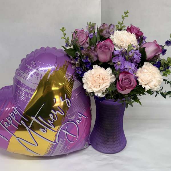 Blooming Beauty Bouquet With Balloon