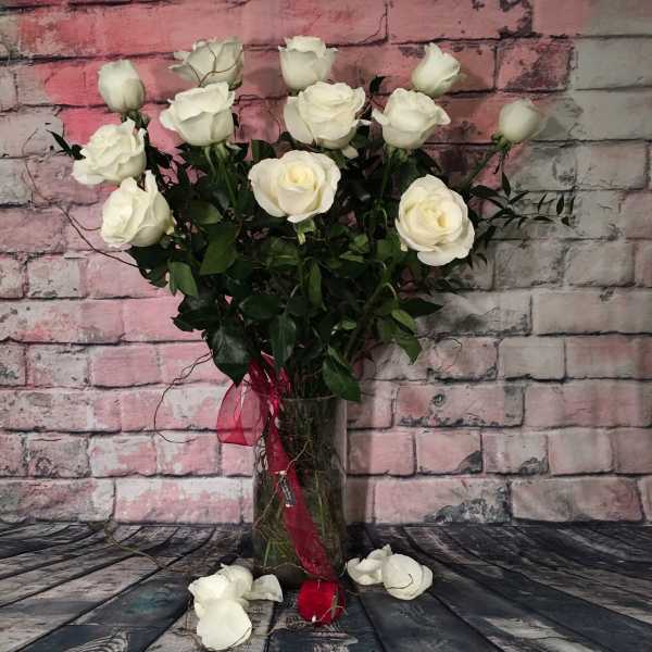 THE PERFECT ROSE / WHITE COLOR ROSES.
