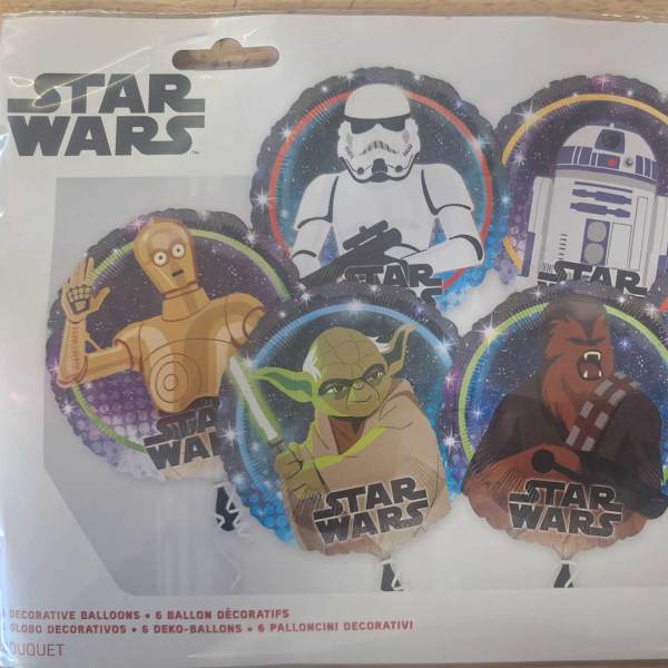 Pack of Star Wars character balloons in assorted colors