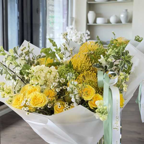 Golden Garden Luxury Bouquet