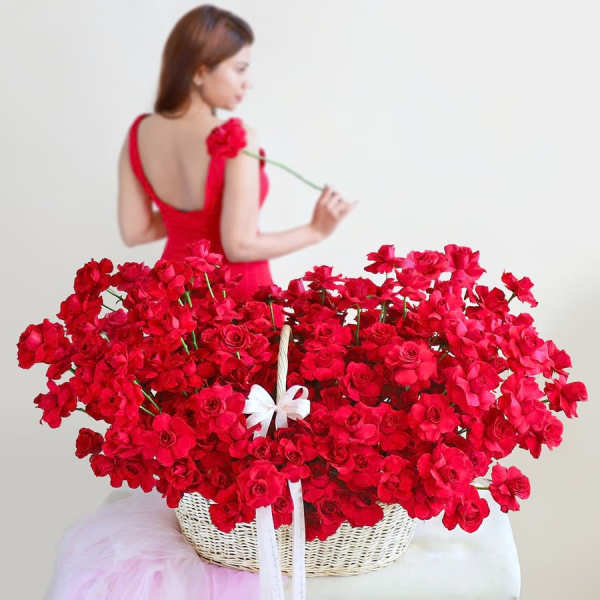 Love Majesty - 250 Roses