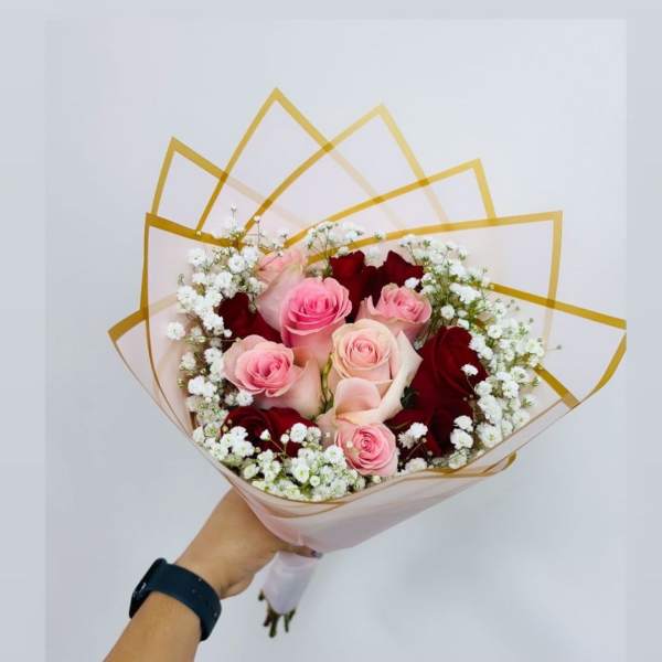 Bouquet mix of 12 roses