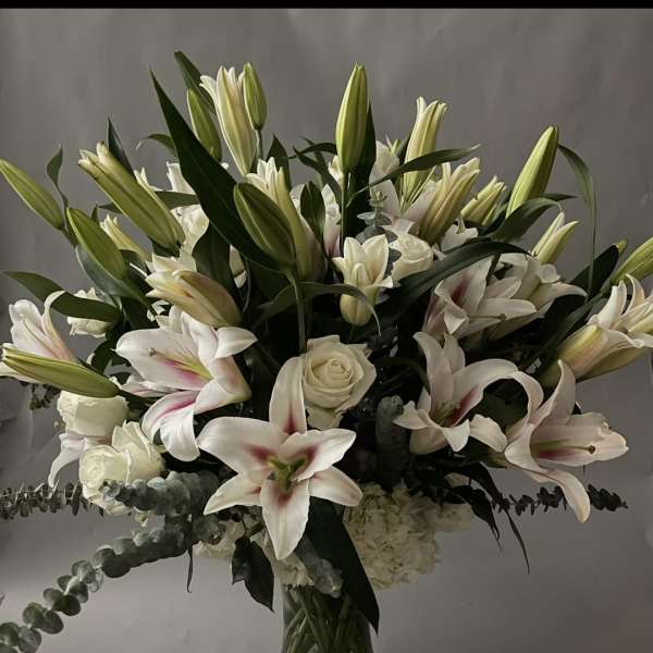White Rose Lilies Grand Design.