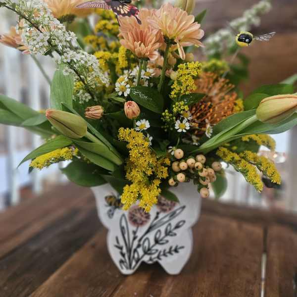 Butterflies and Bees Please Bouquet