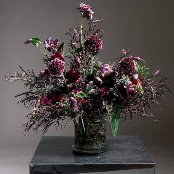 Moody & Romantic - Dark Design