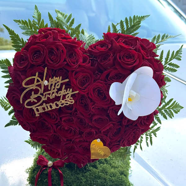 Luxury 3D Heart Floral Arrangement