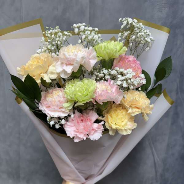 Carnation lovers bouquet