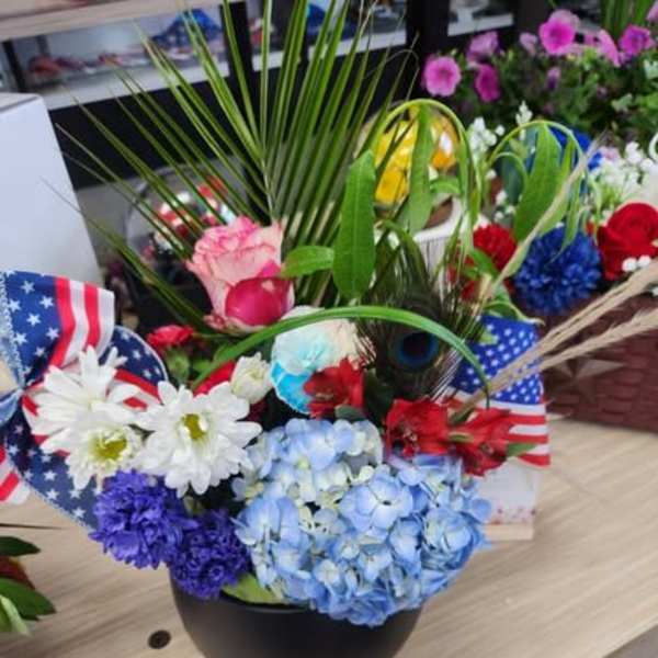 Red, White & Blue Floral Arrangement