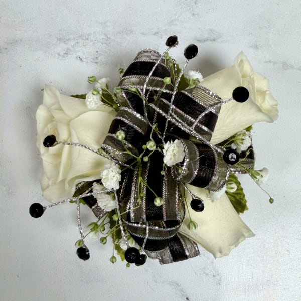 Onyx 3 Rose Wrist Corsage