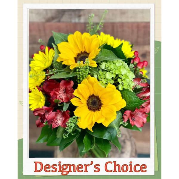 Bouquet with yellow sunflowers and red alstroemeria