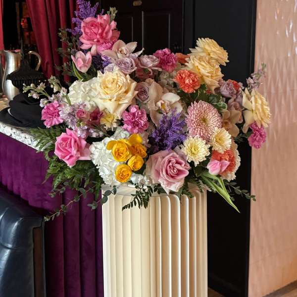 Watercolor glow cenerpiece - Hydrengea , French roses, mums, baby roses, orchid, stock.