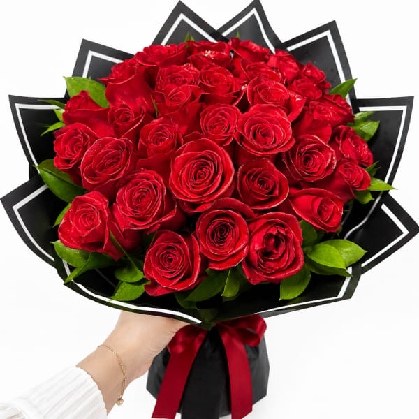 Midnight Romance Rose Bouquet