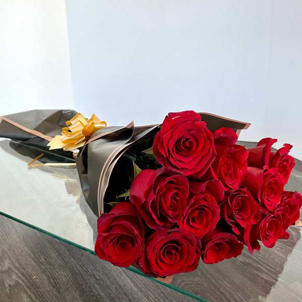 Classic Red Roses Bouquet.