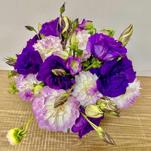 Bouquet of purple and pale pink lisianthus flowers
