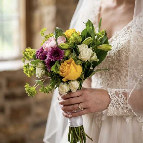 Touch of purple for the bride