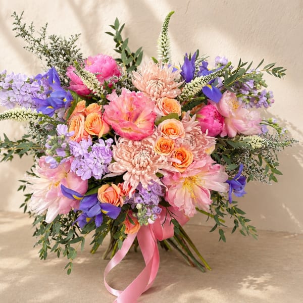 Eos' Morning Garden – Luxury Garden-Style Bouquet
