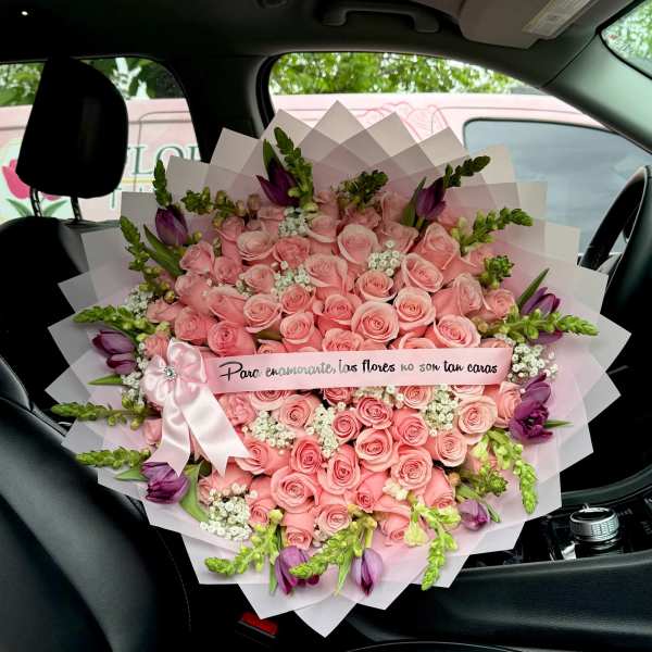 Ramo de 75 rosas + Tulipanes