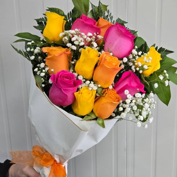 Wrap- Classic Mixed Dozen Roses