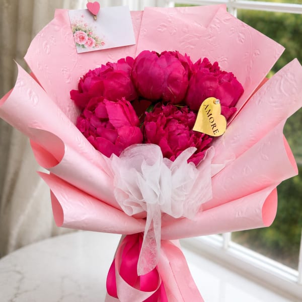 Peony Bouquet – Elegant & Romantic
