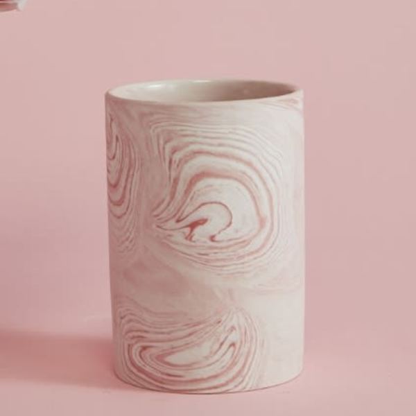 PINK MARBLE: FLORAL ARRANGEMENT