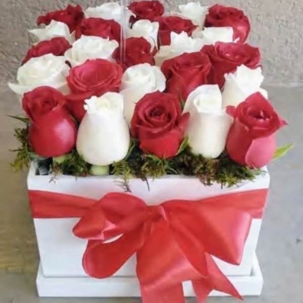 Crimson Love Rose Box